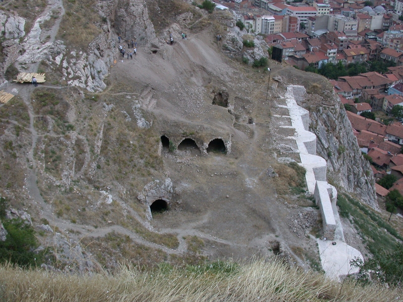 Tokat Kalesi Sur Duvarlarının Tamamlanması,Onarımı ve Restorasyonu (2014-2015)